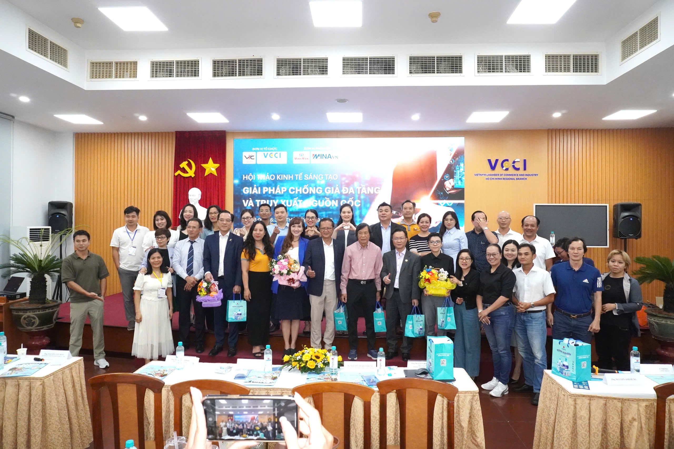 BÀI PHÁT BIỂU KHAI MẠC HỘI THẢO KINH TẾ SÁNG TẠO: GIẢI PHÁP CHỐNG GIẢ ĐA TẦNG VÀ TRUY XUẤT NGUỒN GỐC THEO CÔNG NGHỆ SỐ 6 z7026076202066 623cb3c351a6f3f2c64f9a4ac46054d6